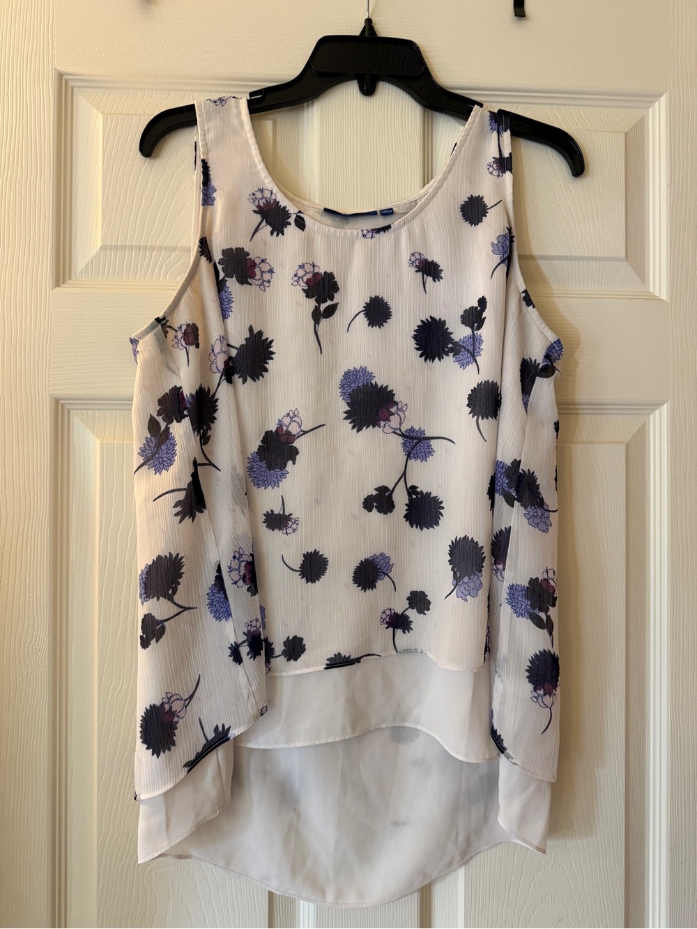 Apt. 9 White Sleeveless Floral High-Low Camisole